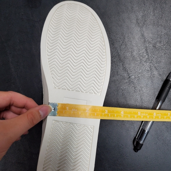 NWT Toms Women's Luca Size 9 Black Slip-on shoe - Picture 16 of 16